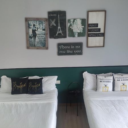 Symphony Suite @ The Wave Malacca Exteriör bild